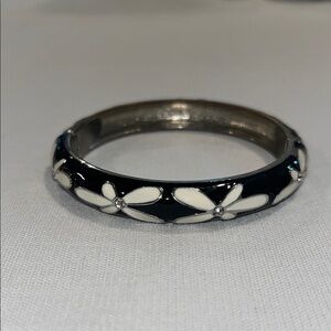 Vintage Enamel Black and White Floral clamp bangle.